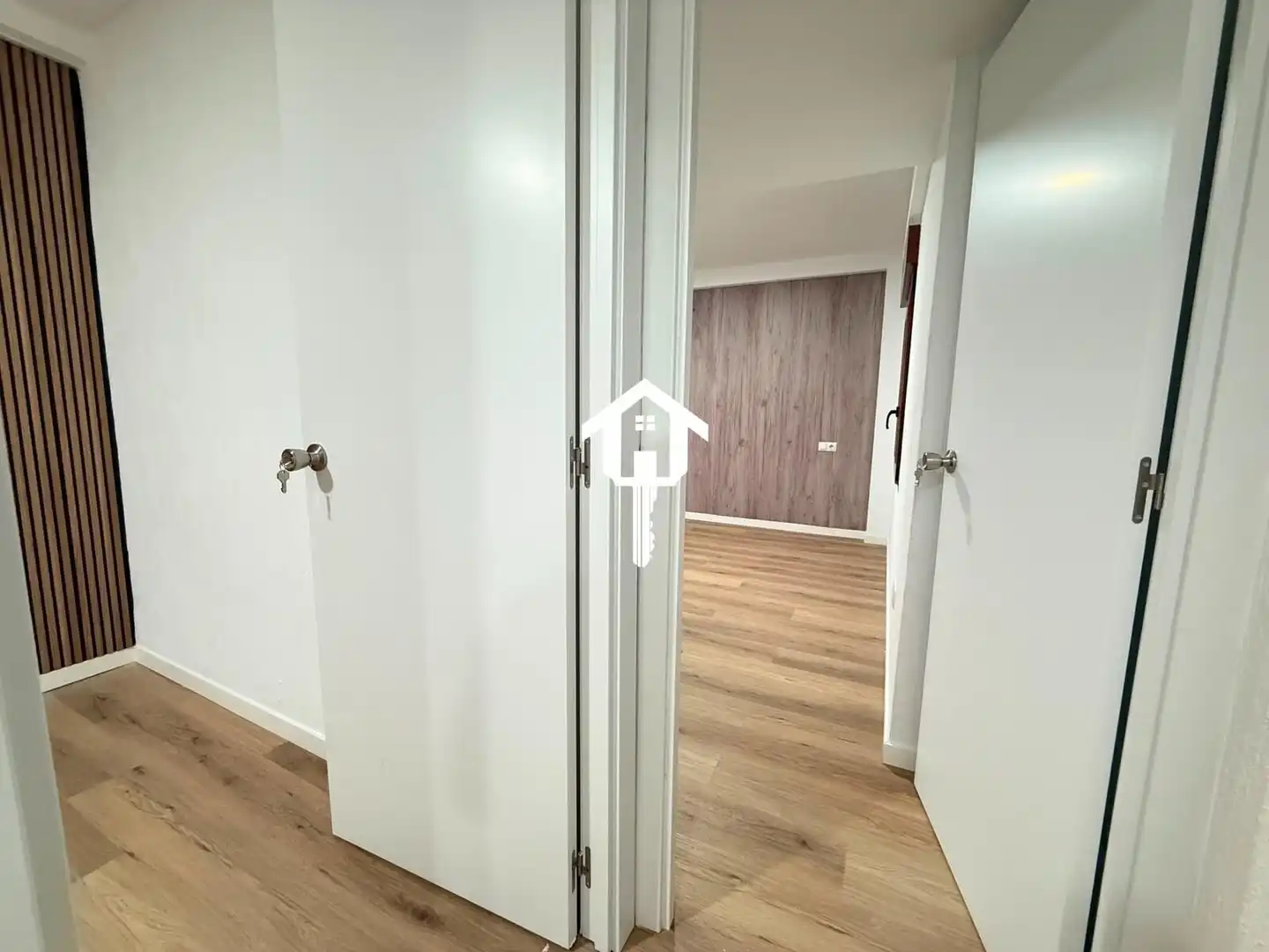 Flat with terrace for sale in Calle TAQUIGRAFO MARTI, imagen 42