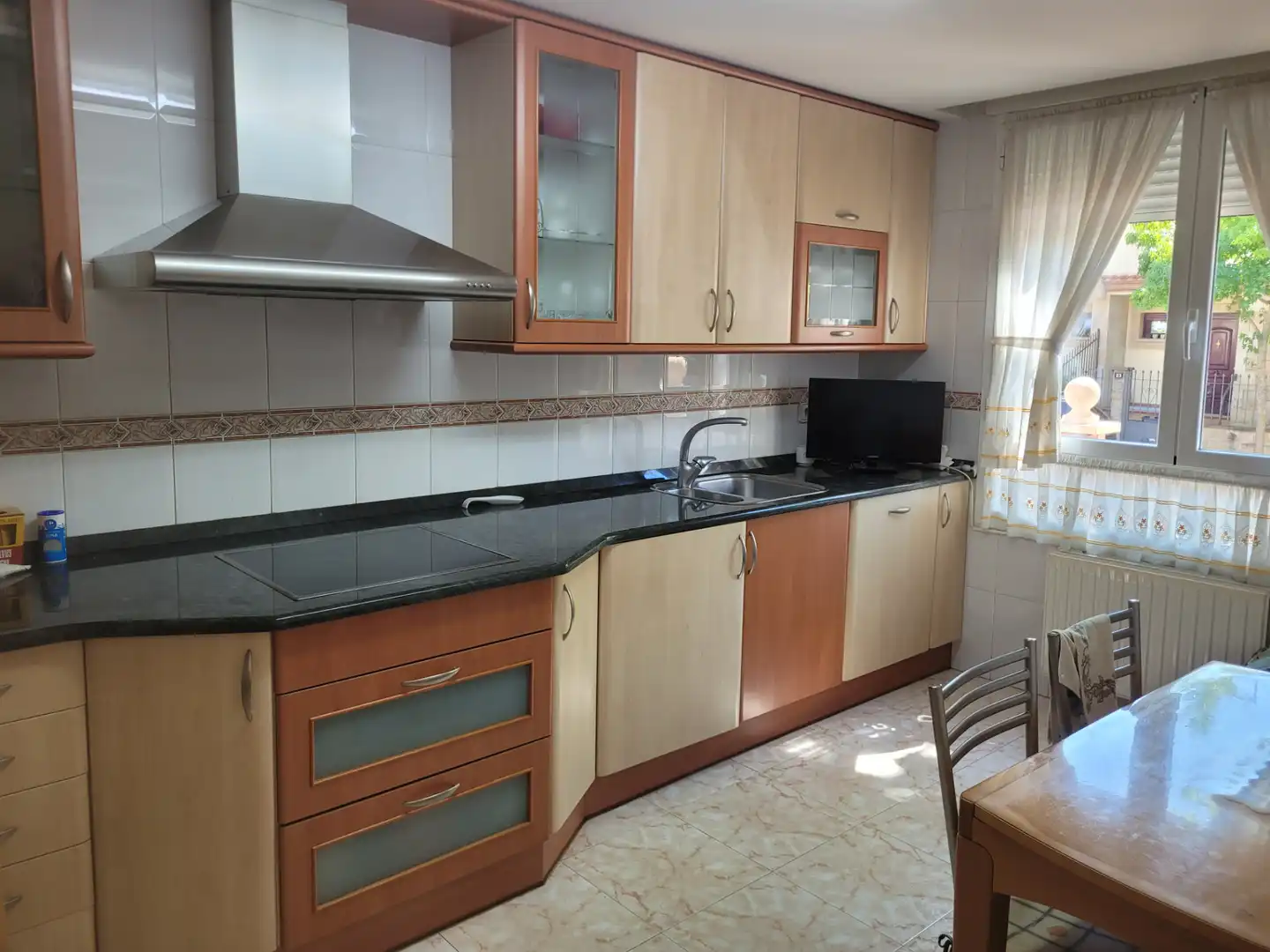 Cocina de Casa adosada en venta en Soria Capital  con Calefacción, Jardín privado y Parquet