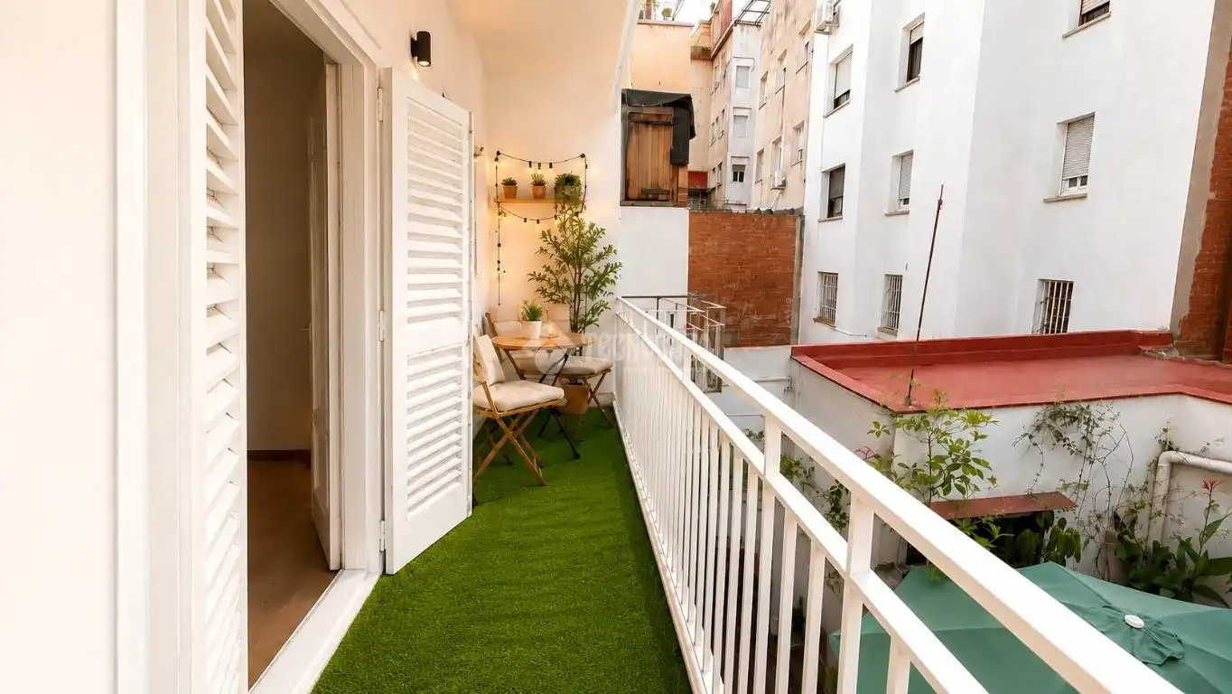 Terrasse von Wohnung zum Verkauf in Vilanova i la Geltrú mit Klimaanlage, Terrasse und Balkon