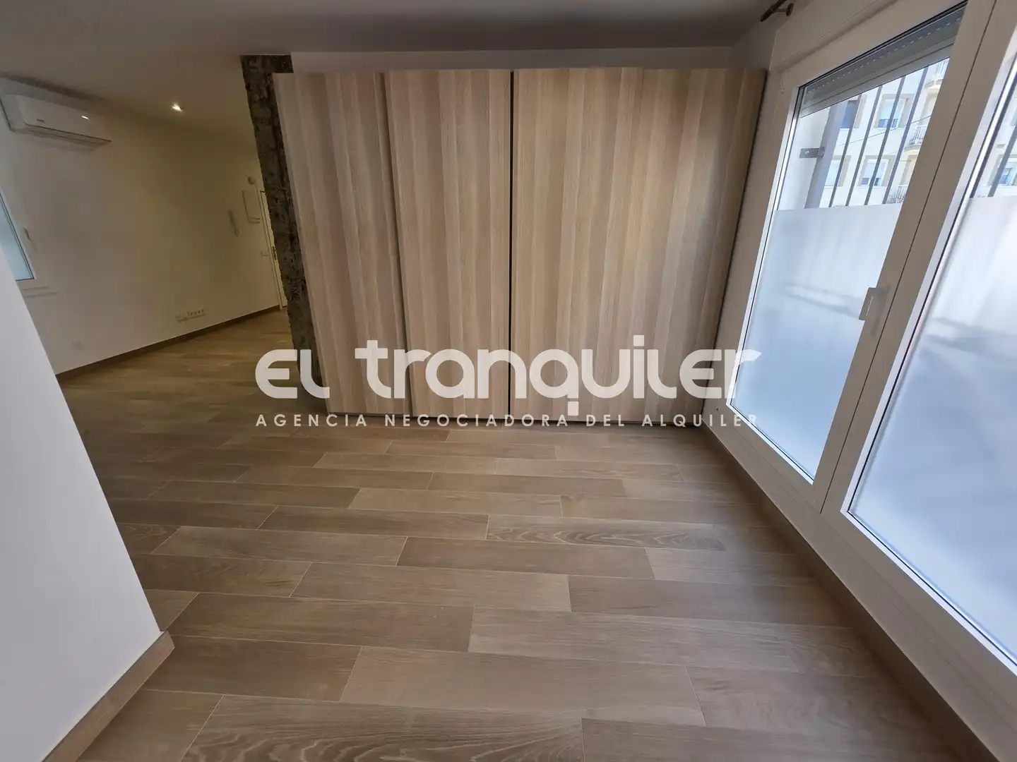 Schlafzimmer von Wohnung zur Miete in Madrid mit Klimaanlage