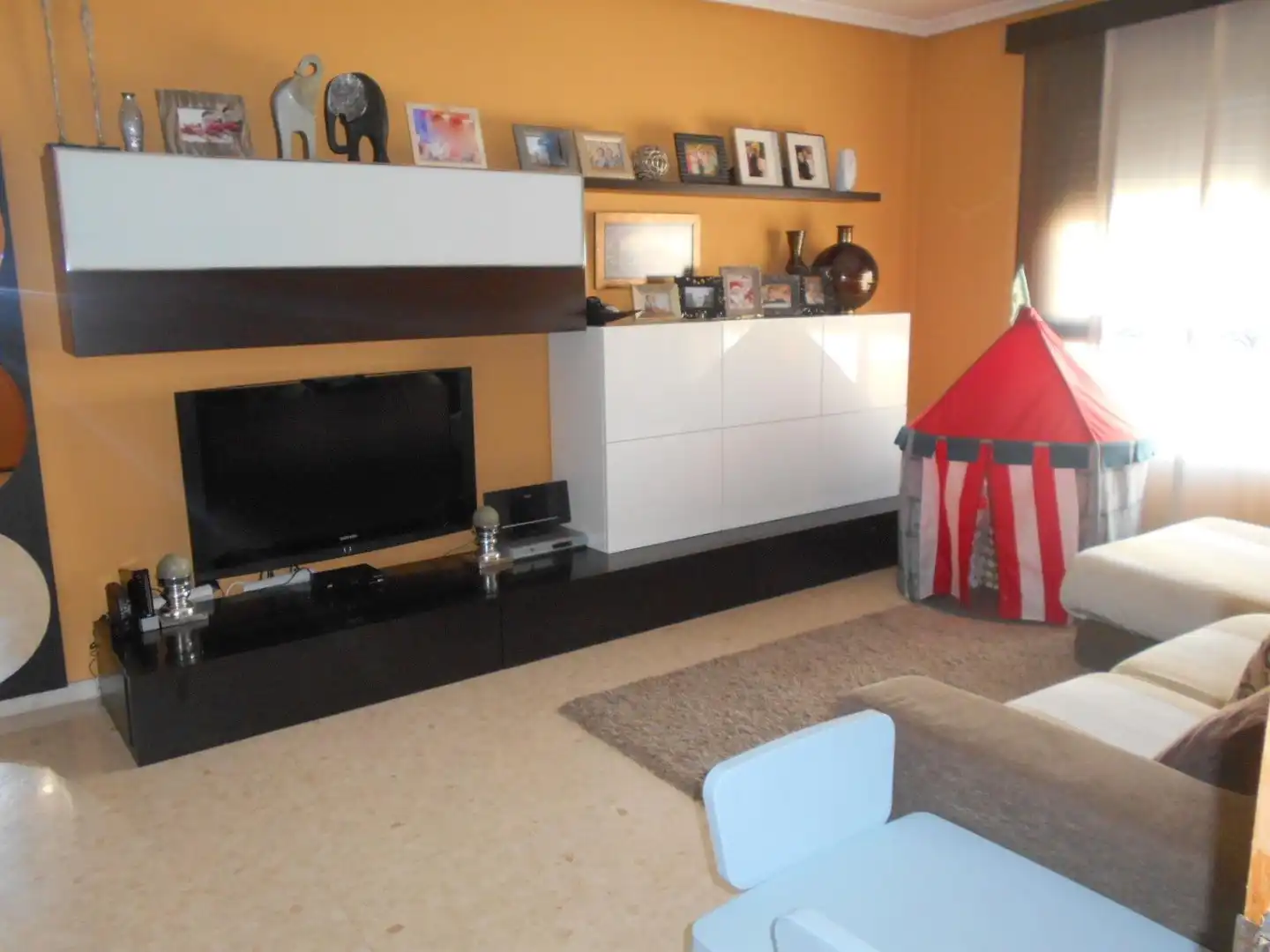 Sala de estar de Piso de alquiler en Oliva con Aire acondicionado, Amueblado y Balcón