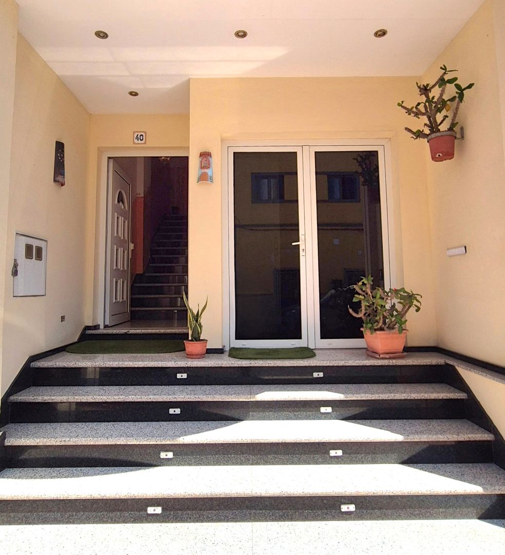 House or chalet for sale in Telde  with Air Conditioner, Terrace and Furnished