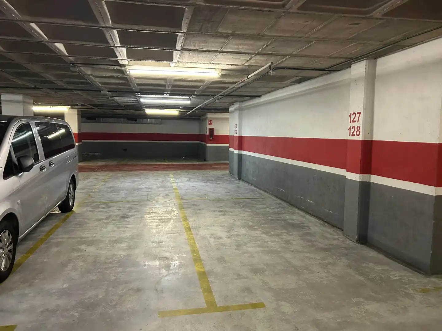 Double with lift for sale in Avinguda de Francesc Macià 45, imagen 5
