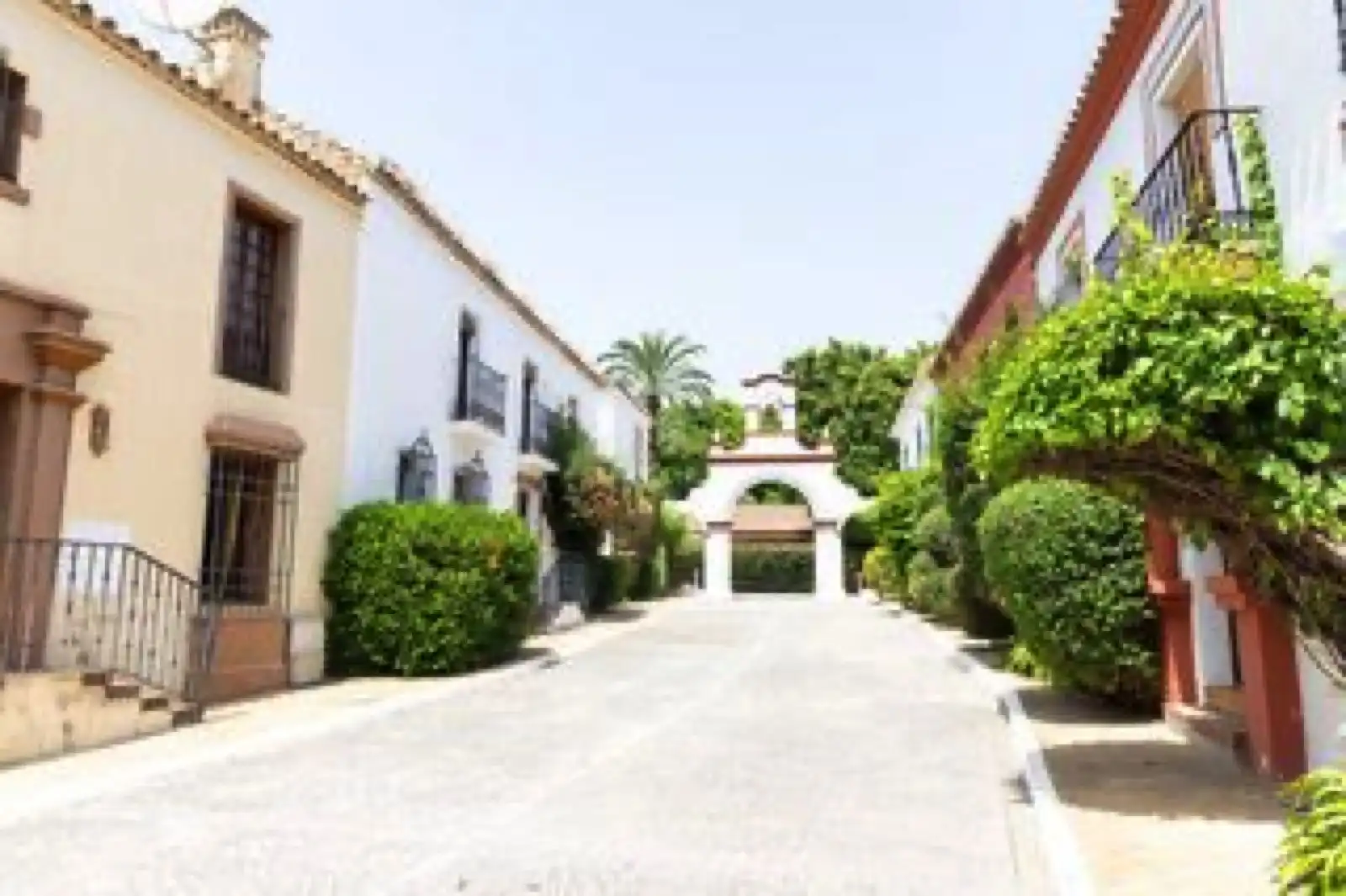 Casa adosada en venda a Guadalmina Baja