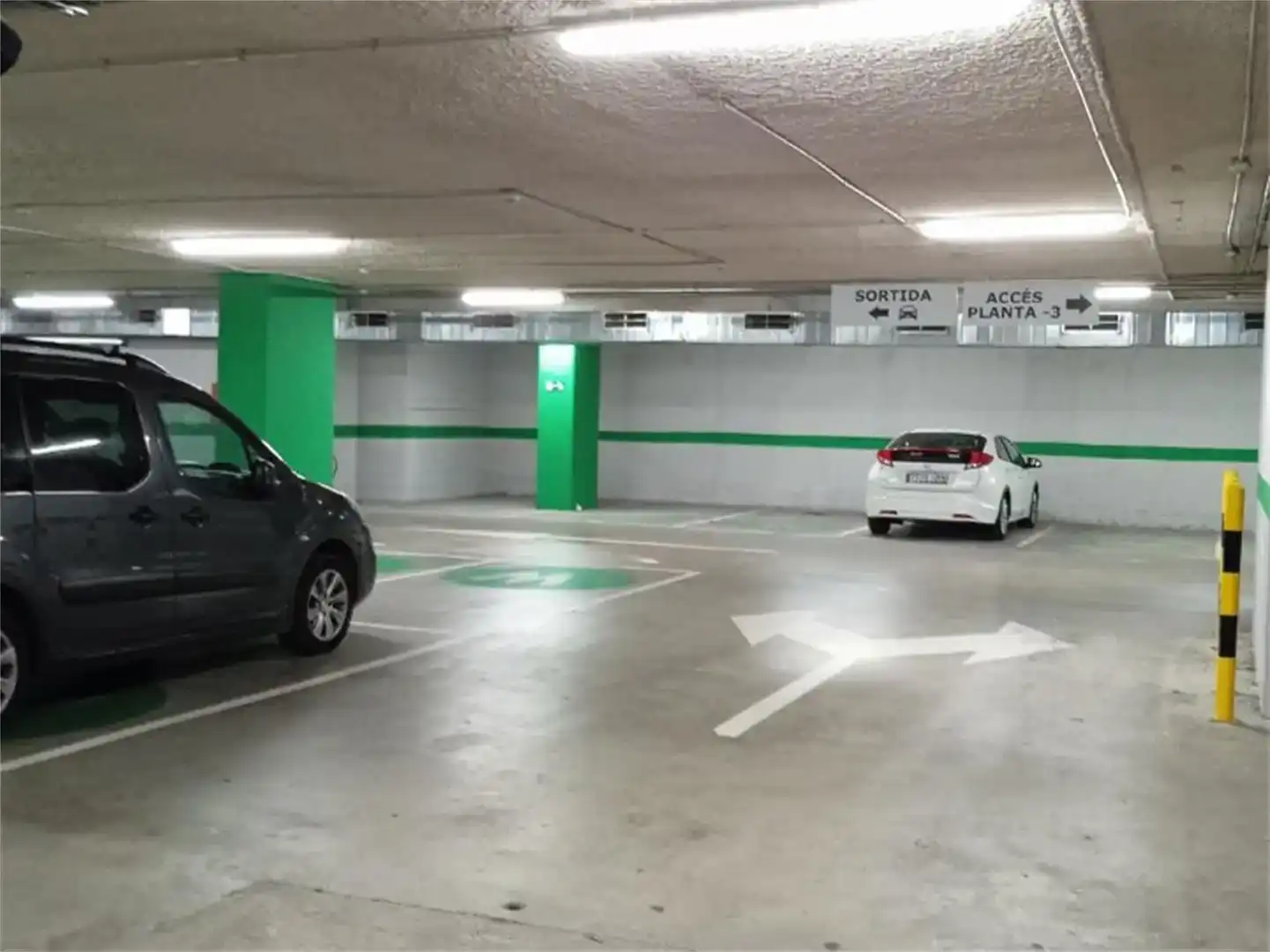 Parkplatz von Garage zur Miete in Barcelona