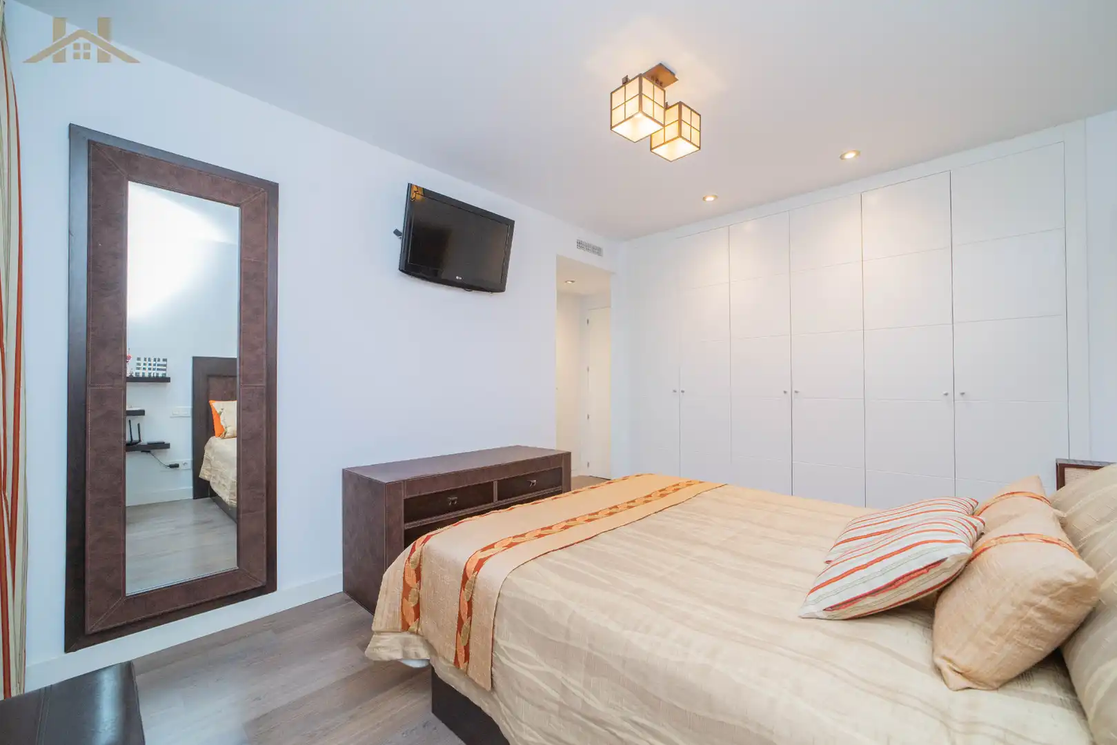 Bedroom of Detached homes for sale in Villaviciosa de Odón  with Air Conditioner, Heating and Private garden