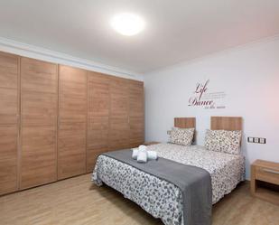 Bedroom of Flat to share in  Valencia Capital  with Air Conditioner and Terrace