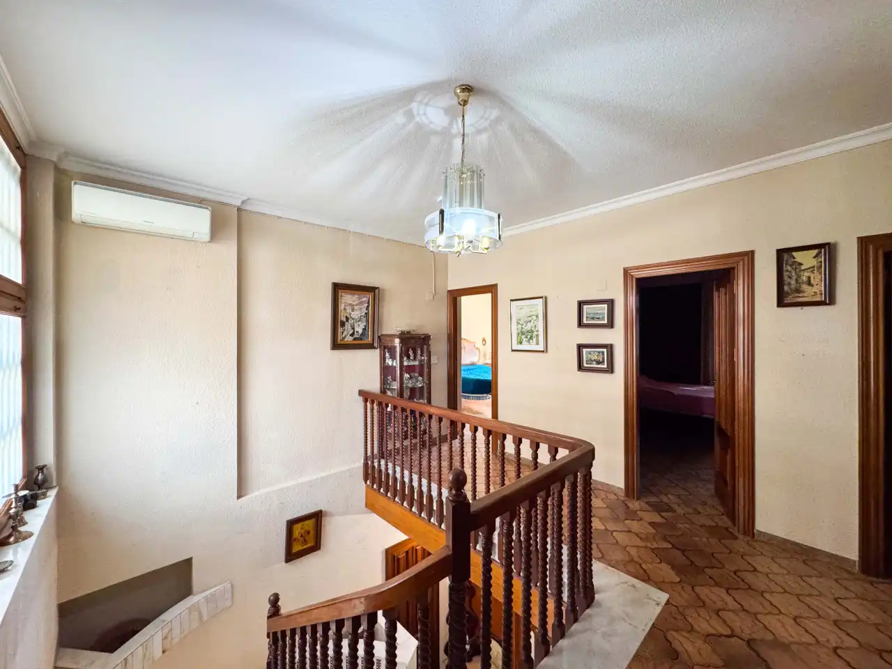 Houses for sale in Elda  with Air Conditioner, Heating and Private garden