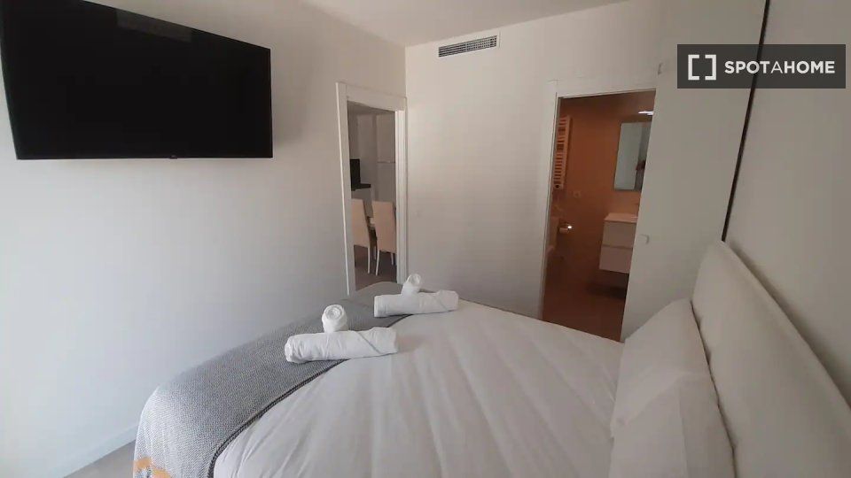 Bedroom of Flat to rent in Vilanova i la Geltrú  with Air Conditioner, Heating and Furnished