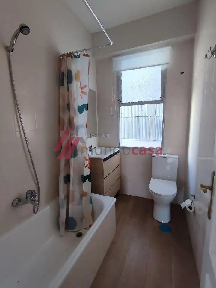 Schlafzimmer von Wohnung zur Miete in Narón mit Heizung und Möbliert