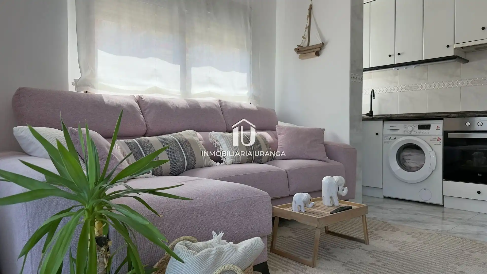 Wohnzimmer von Wohnung zum Verkauf in Laredo mit Heizung, Terrasse und Möbliert