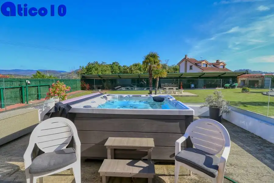 Jardín de Casa o chalet en venta en Gijón  con Calefacción, Jardín privado y Parquet