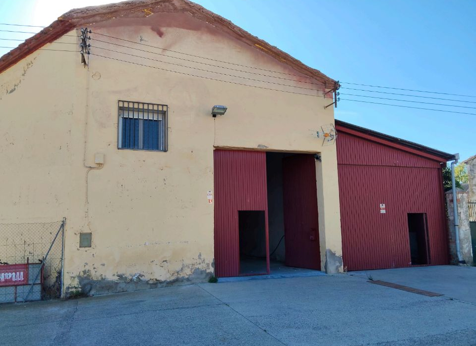 Exterior view of Industrial buildings for sale in Villanueva de Gállego