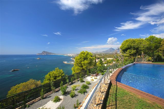 Swimming pool of House or chalet for sale in Altea  with Air Conditioner, Heating and Private garden