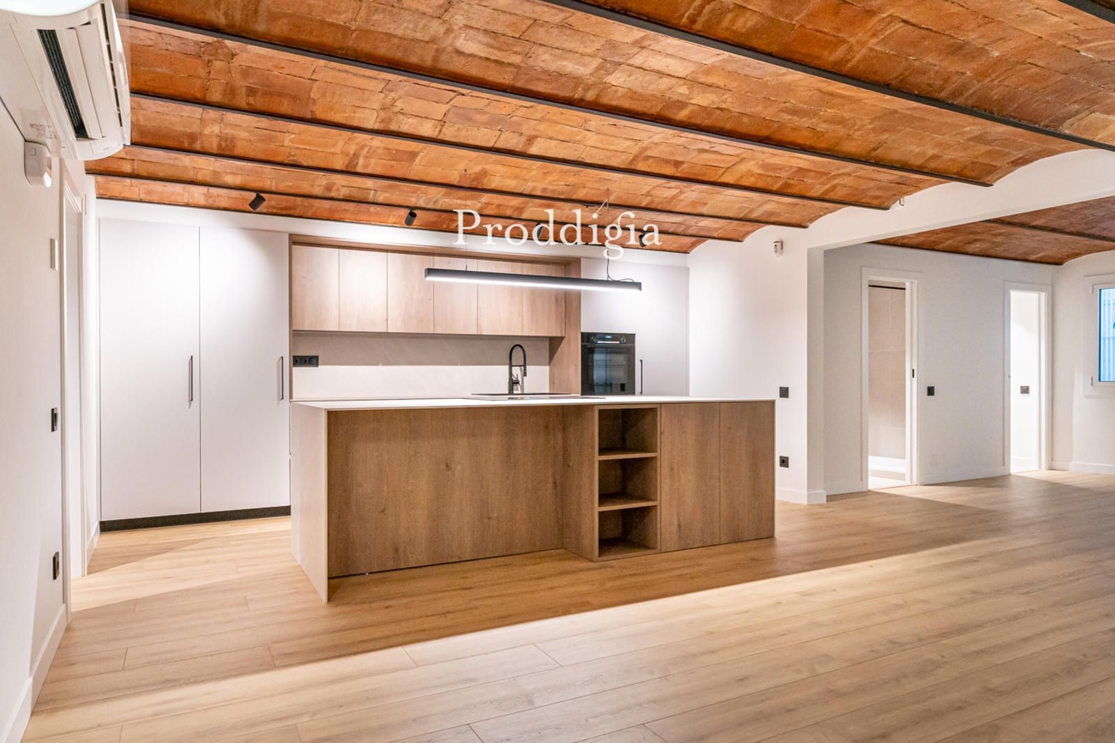 Cuina de Pis en venda en  Barcelona Capital amb Aire condicionat, Calefacció i Terrassa