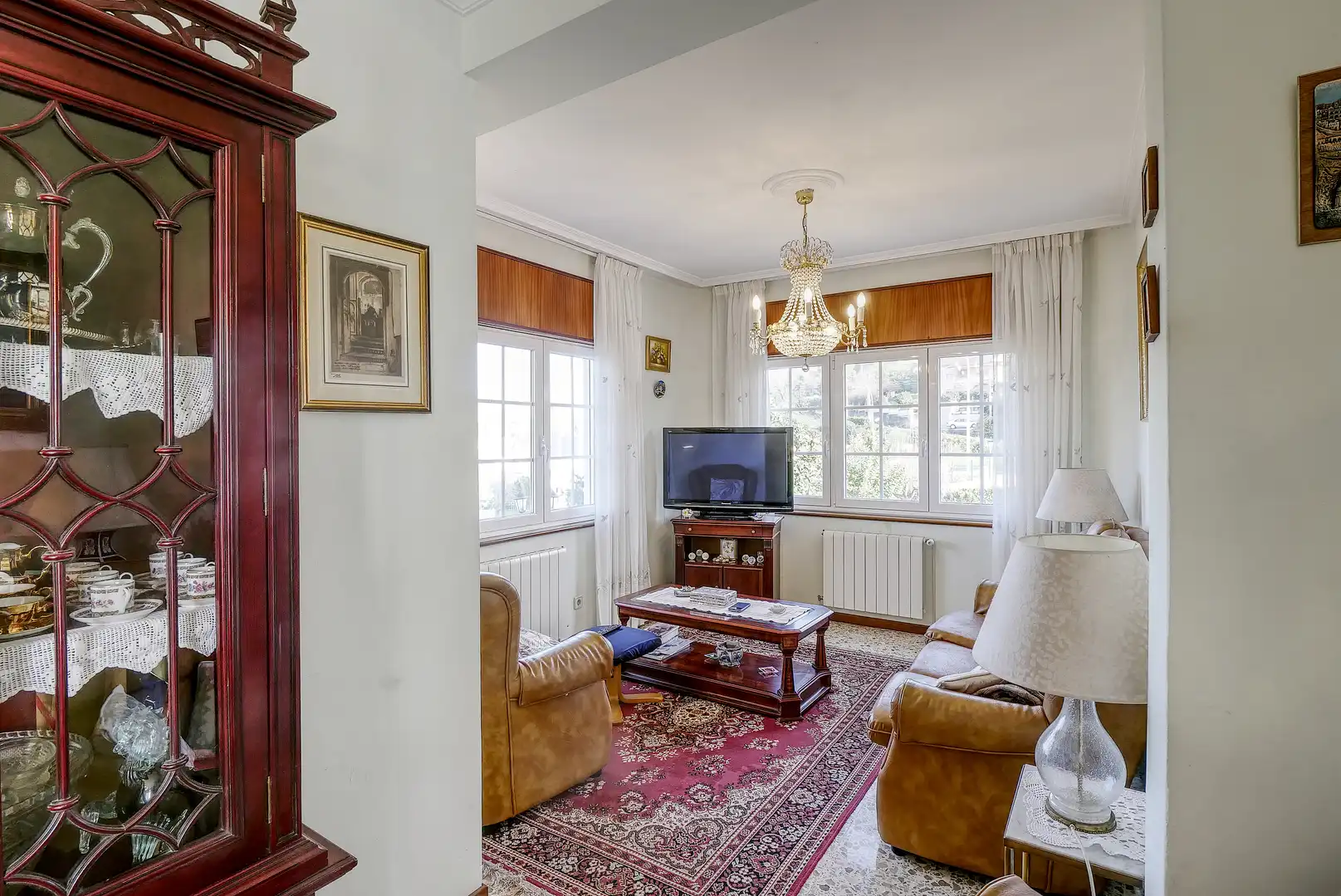 Sala de estar de Casa o chalet en venta en Bergondo con Calefacción, Jardín privado y Horno