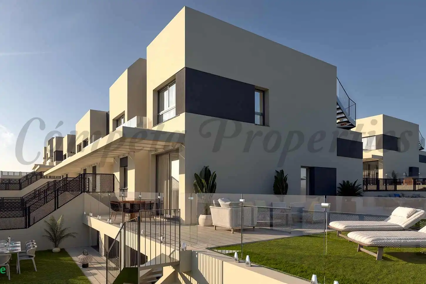 House with pool for sale in Capistrano