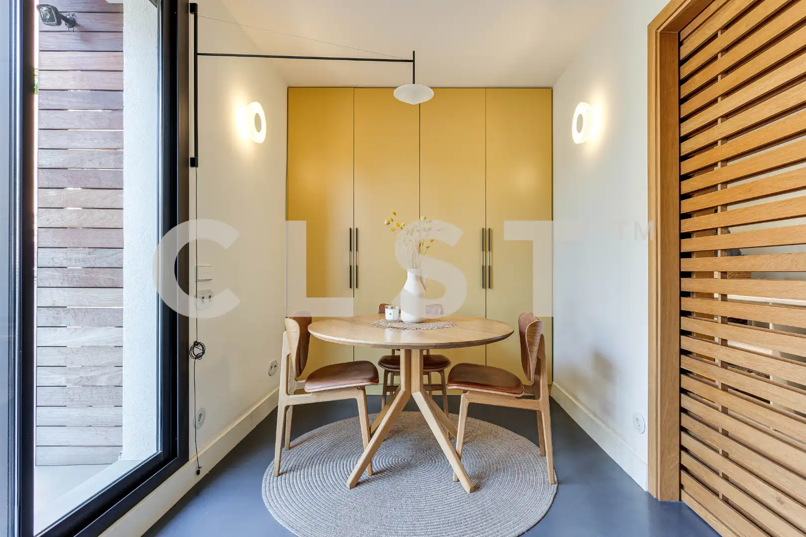 Esszimmer von Dachboden zur Miete in Barcelona mit Klimaanlage, Heizung und Parkett