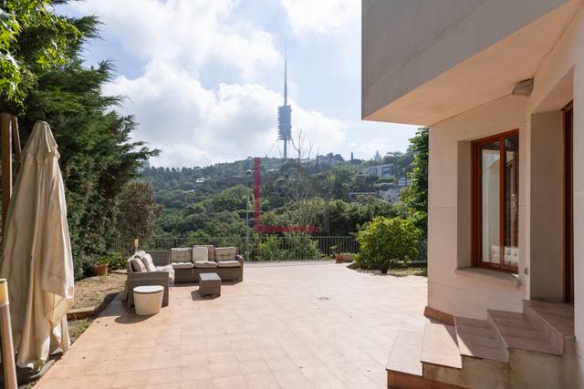 Casa-chalet en Venta en Carrer de l'Avet en Vallvidrera - Tibidabo - Les Planes