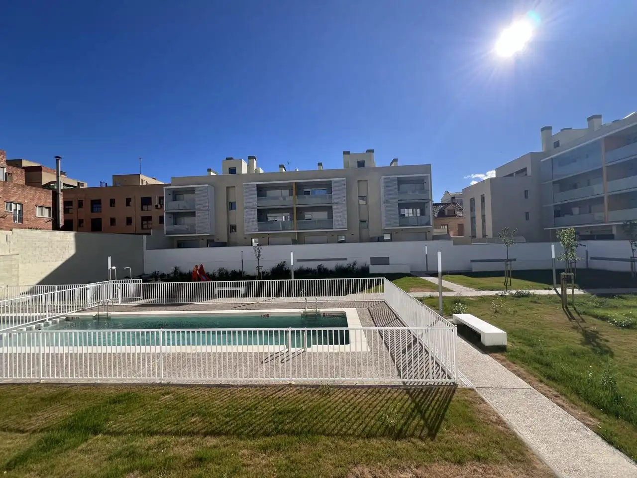 Piscina de Pis en venda en Zaragoza amb Aire condicionat, Calefacció i Terrassa