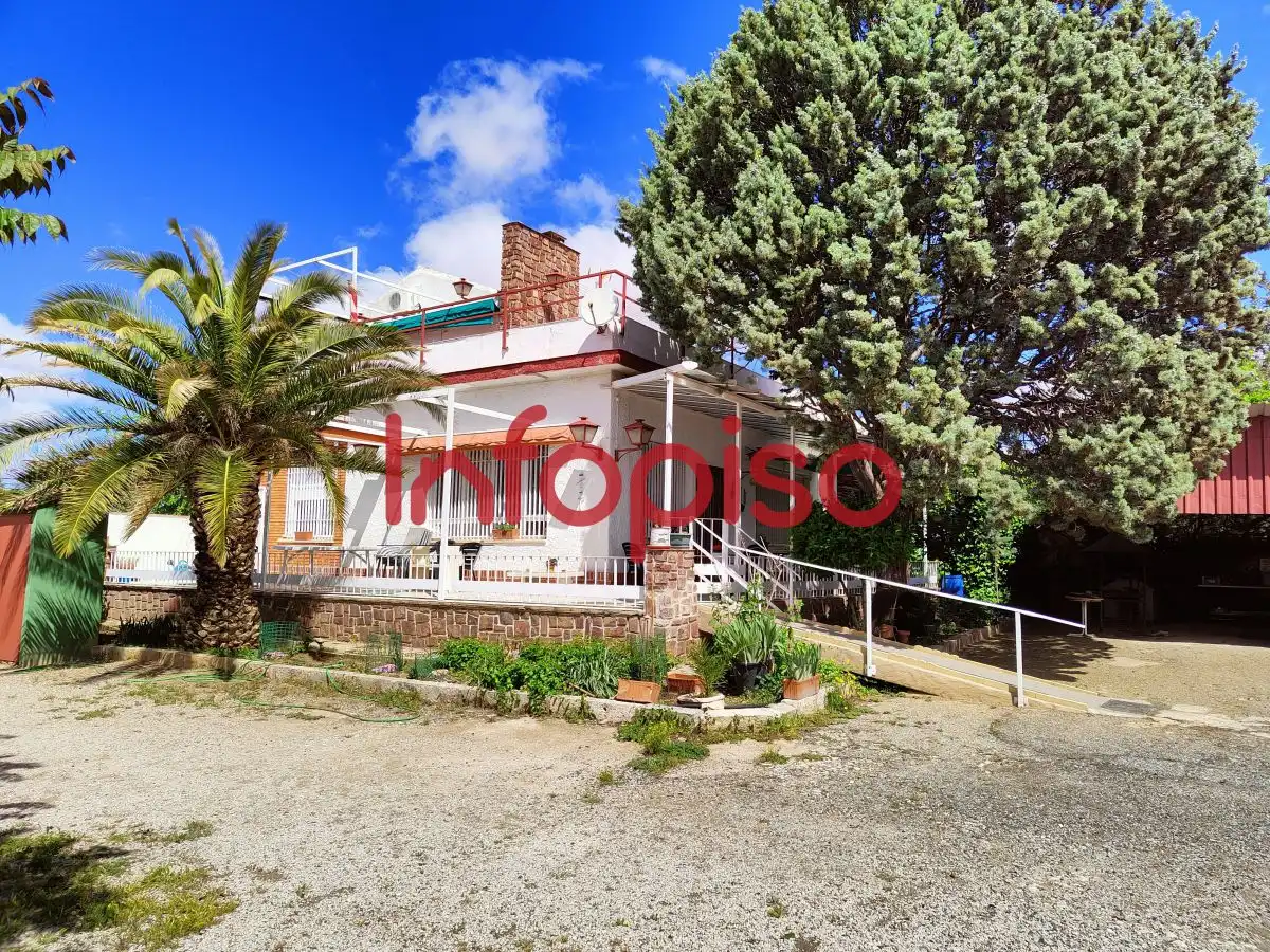 Casa rústica en venda a Valdepeñas