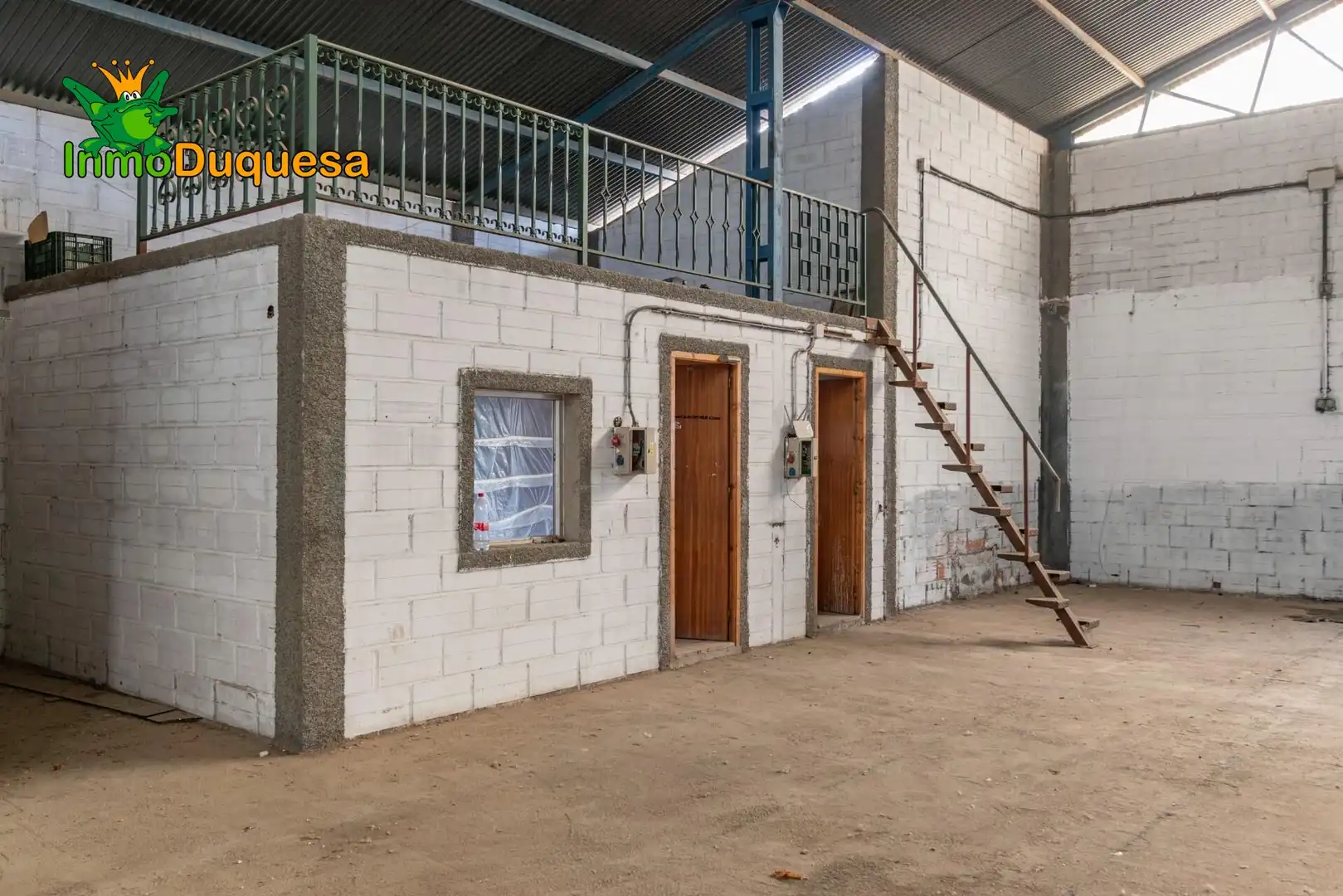 Industrial buildings for sale in Jun