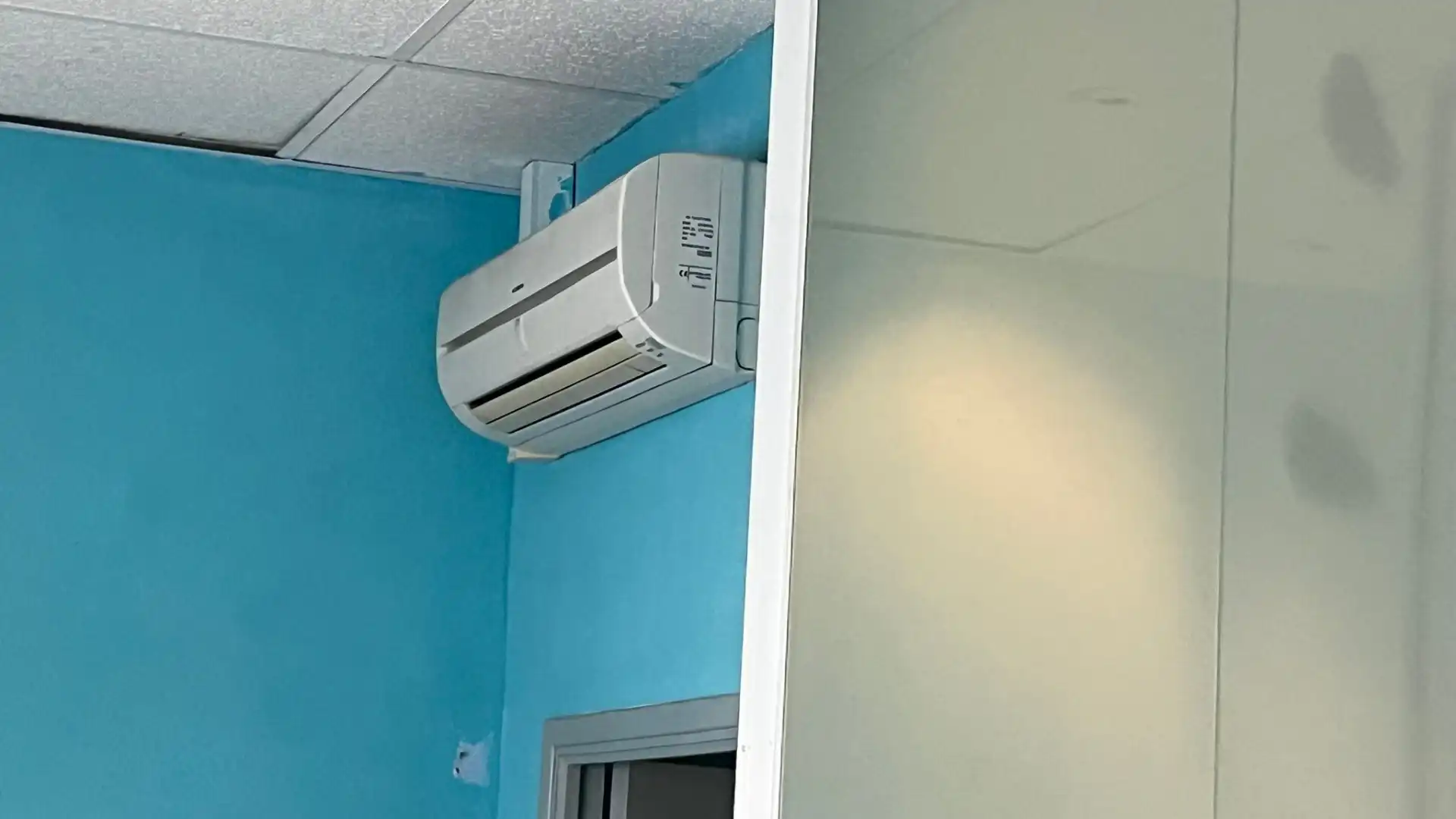 Office for rent in Salou  with Air Conditioner and Heating