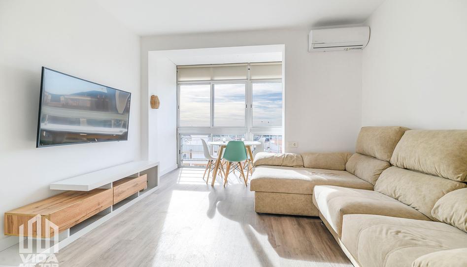 Photo 1 of Flat for sale in Plaça Amadeu Vives, Can Tintorer - Can Tries, Barcelona