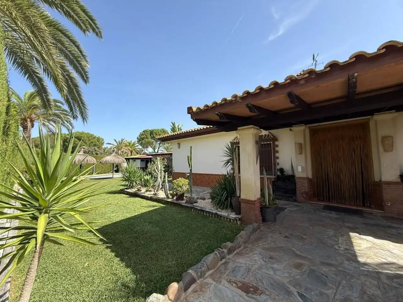 Villa avec piscine à vendre à Urbanizacion Pino Grande, imagen 3