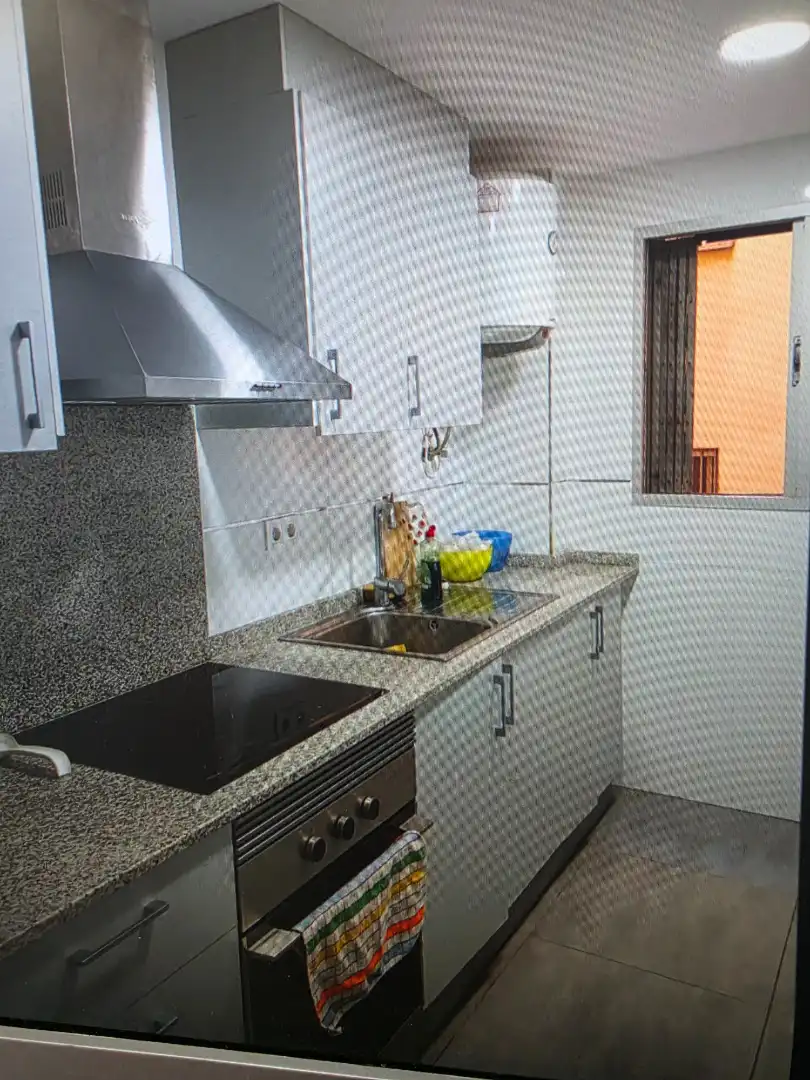 Cuina de Pis de lloguer en Valencia amb Aire condicionat, Moblat i Balcó