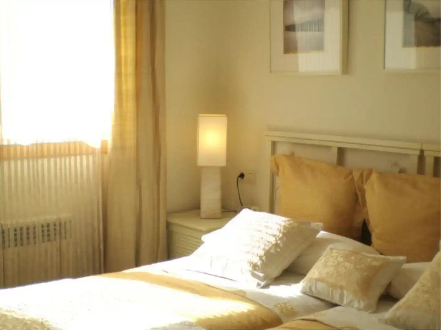 Bedroom of Flat for rent in Vigo   with Air Conditioner, Parquet flooring and Furnished