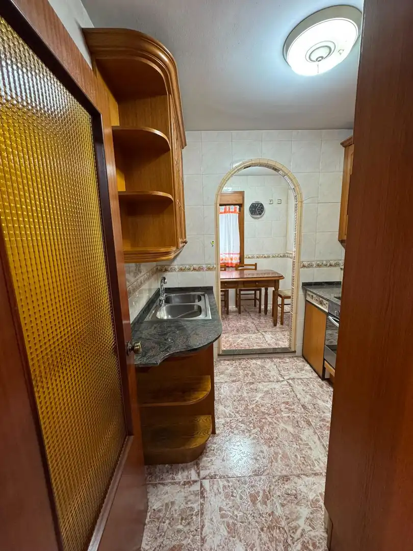 Cuina de Pis en venda en San Martín del Rey Aurelio amb Calefacció i Traster
