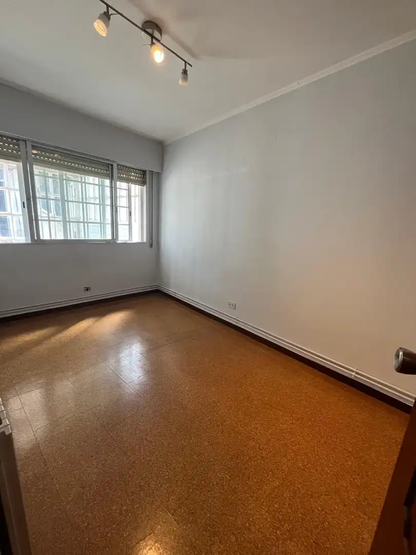 Dormitori de Casa o xalet en venda en A Coruña Capital  amb Calefacció i Traster