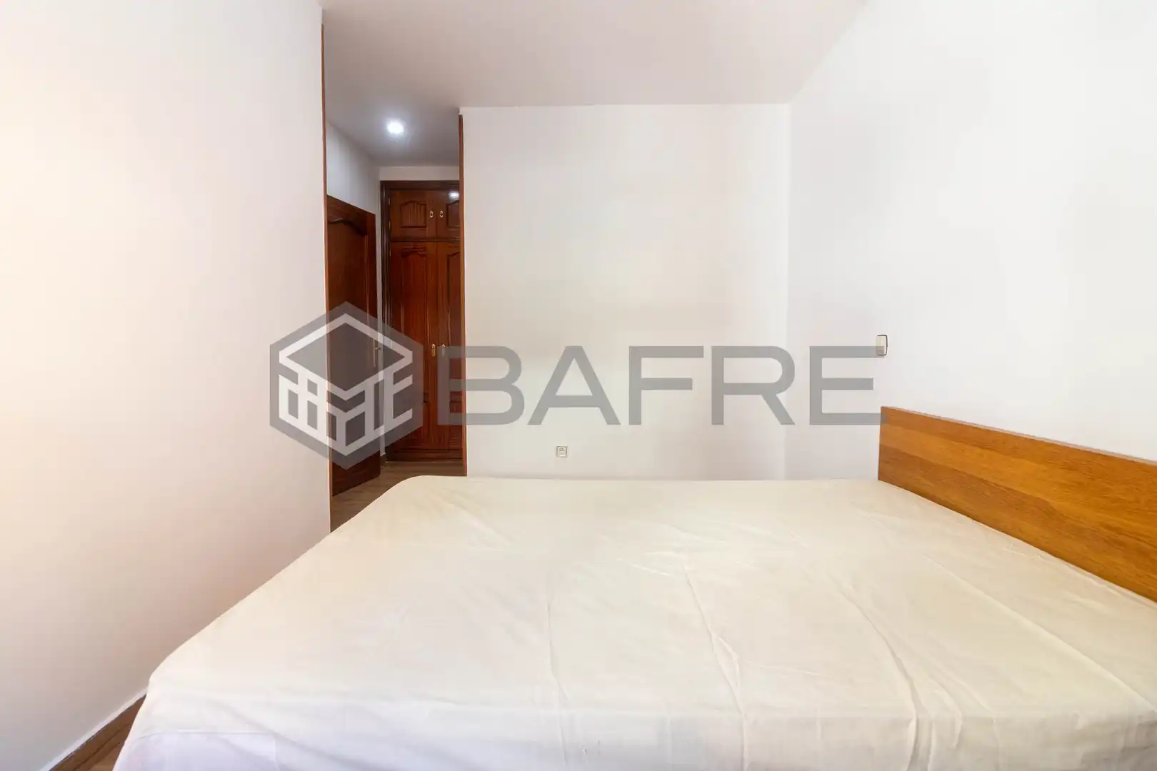 Schlafzimmer von Wohnung zum Verkauf in Madrid mit Klimaanlage und Abstellraum