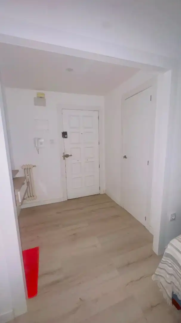 Piso con terraza en venta en Avenida Ramón y Cajal 47, imagen 3