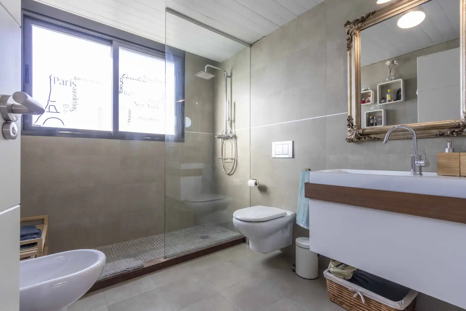 Bathroom of Houses for sale in La Pobla de Farnals  with Air Conditioner, Heating and Private garden