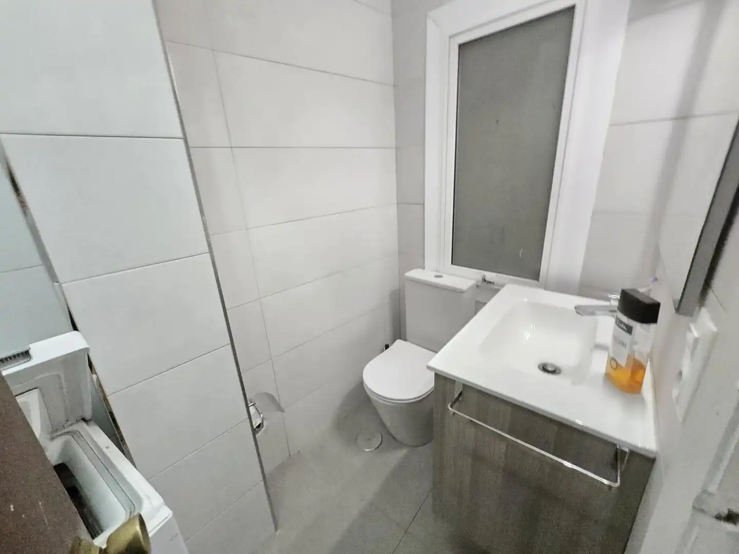Bathroom of Flat for rent in Vigo   with Heating, Parquet flooring and Furnished