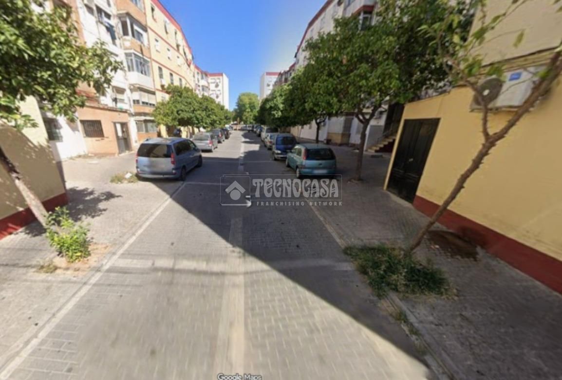 Vista exterior de Piso en venta en  Sevilla Capital
