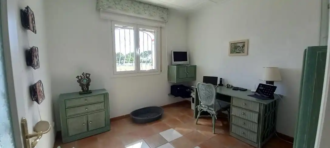 Dormitori de Casa o xalet en venda en Mont-roig del Camp amb Aire condicionat, Calefacció i Jardí privat
