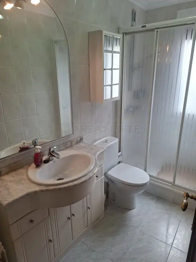 Bany de Apartament en venda en Vitoria - Gasteiz amb Calefacció, Parquet i Traster