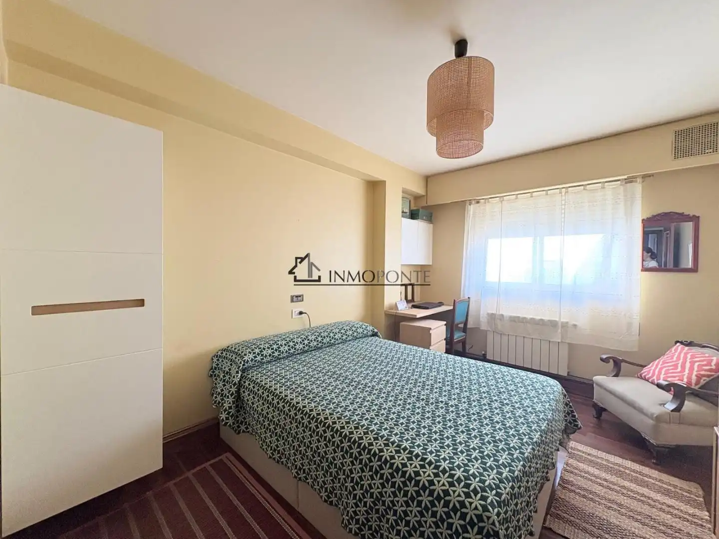 Bedroom of Flat for sale in Pontevedra Capital   with Heating and Storage room