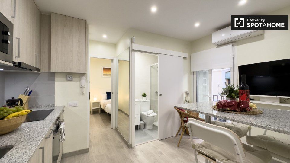 Habitación de Piso de alquiler en  Barcelona Capital con Aire acondicionado, Calefacción y Amueblado