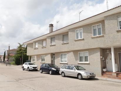 Vista exterior de Casa adosada en venda en Villanubla amb Calefacció, Traster i Forn