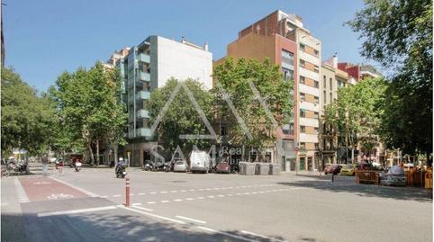 Foto 2 de Edifici en venda a El Camp de l'Arpa del Clot, Barcelona