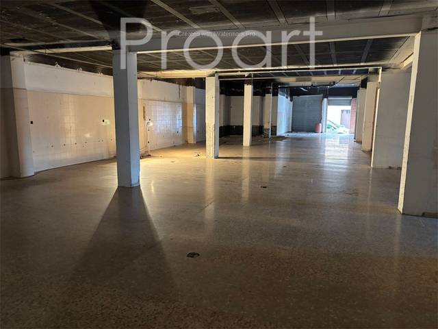 Local comercial en Alquiler en Avda Fortaleza en Hostalric
