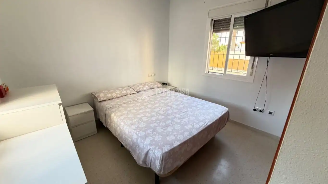 Casa aparellada en venda a Albaida del Aljarafe, imagen 18