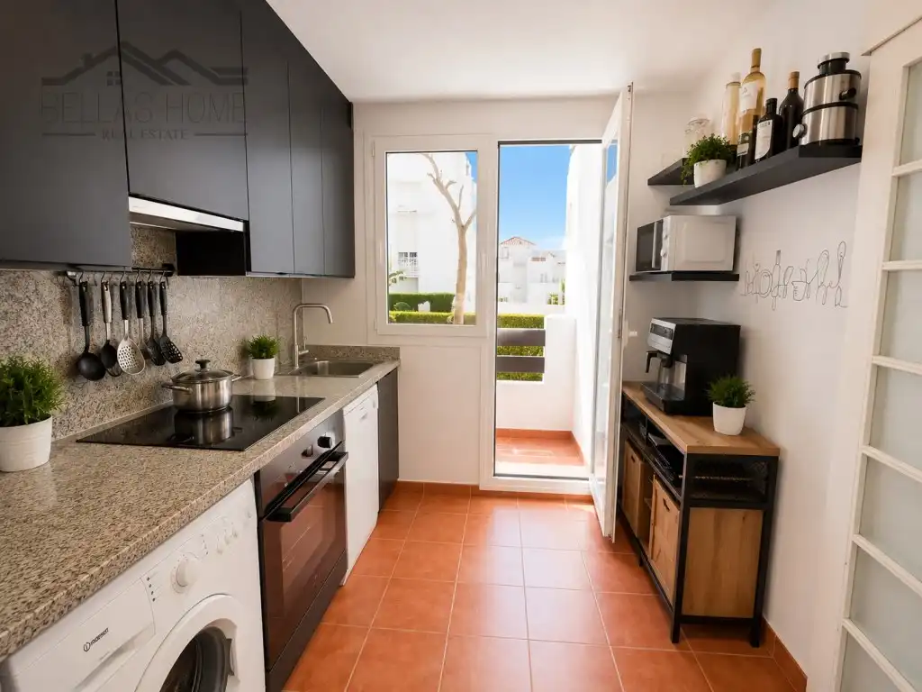Küche von Maisonette zum Verkauf in Estepona mit Klimaanlage, Terrasse und Schwimmbad