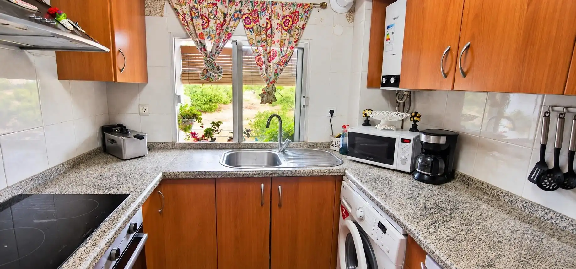 Kitchen of Flat for sale in Coca de la Piñera - El Carambolo