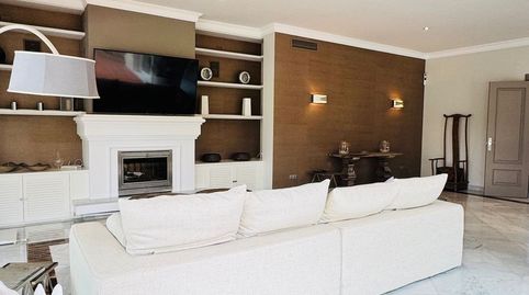 Villa en venta en primera línea de golf Guadalmina Alta, Marbella Exclusiva de nuestra agencia 5 dormitorios  4 baños Construidos, imatge 5