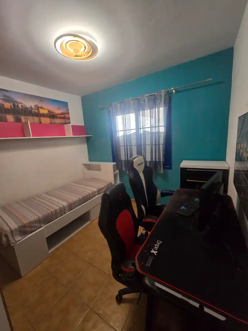 Schlafzimmer von Erdgeschoss zum Verkauf in San Miguel de Abona mit Privatgarten, Möbliert und Ofen